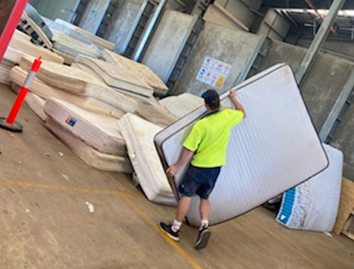 organising matress for recycling